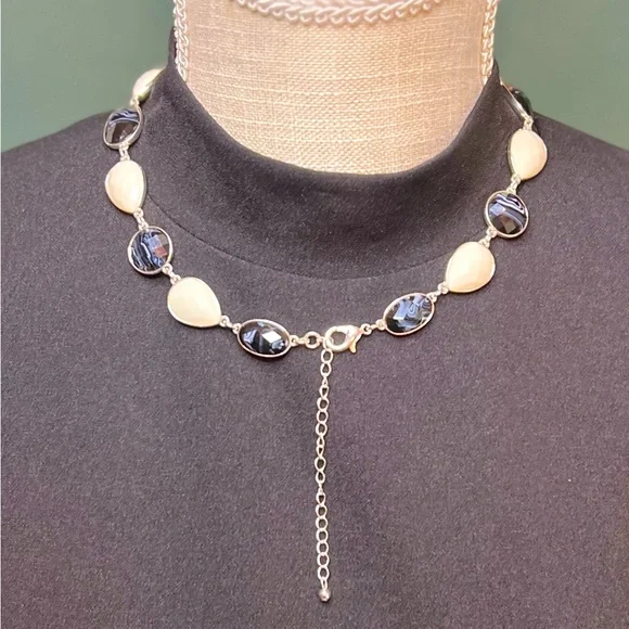 Vintage Black & White Glass Bead Adjustable Length Boho Necklace - Picture 9 of 9